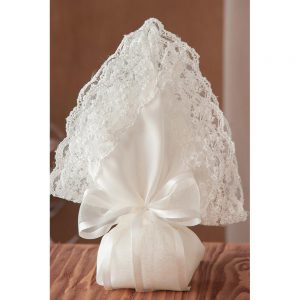 Μπομπονιέρα γάμου  δαντελένιο μαντήλι